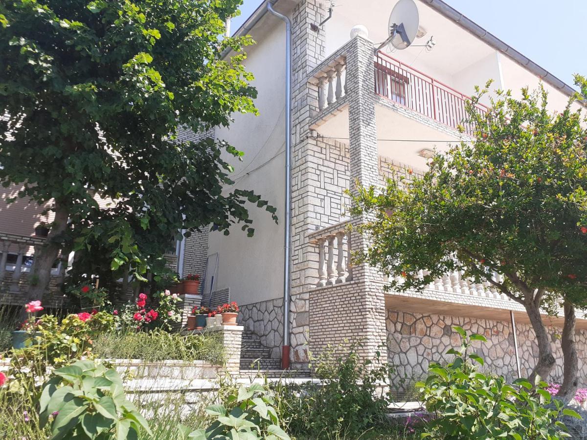 Dada Apartment Senj  Luaran gambar